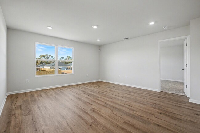 Building Photo - 4000 Cottage Farm Rd