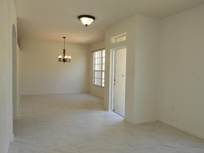 Building Photo - 3298 Slama Ave