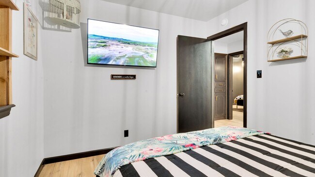 Building Photo - 3/2 Ardmore Near Mercy Hospital, Shopping, and Eats!