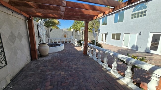 Building Photo - 8445 Montana Stream Ave