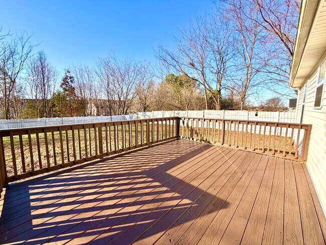 Building Photo - 1636 Cedar Springs Cir