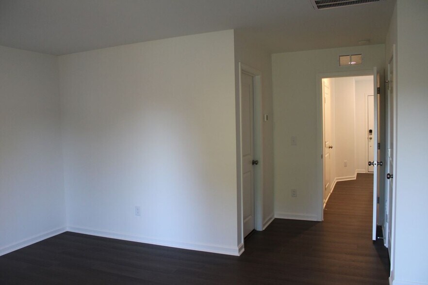 Building Photo - 3601 Elm Grv Ln