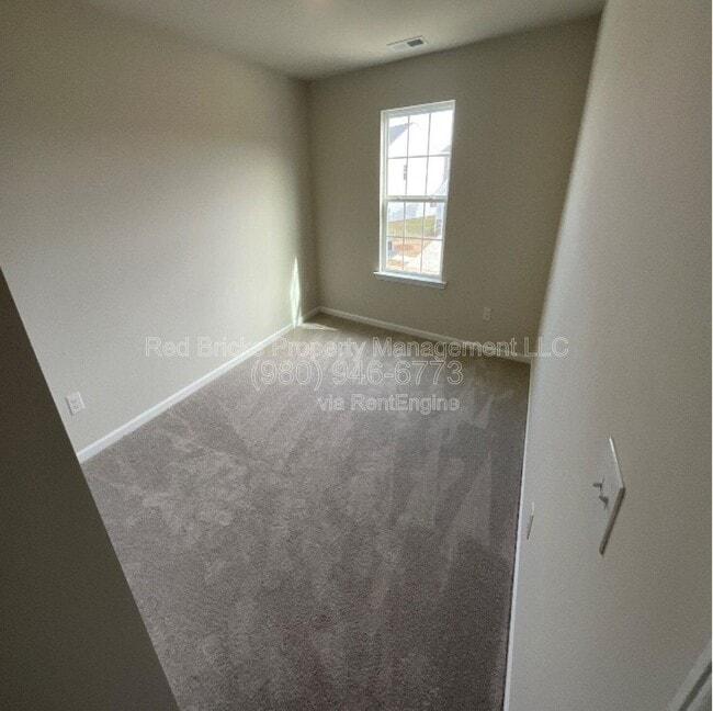 Building Photo - 1618 Swallow Tail Dr