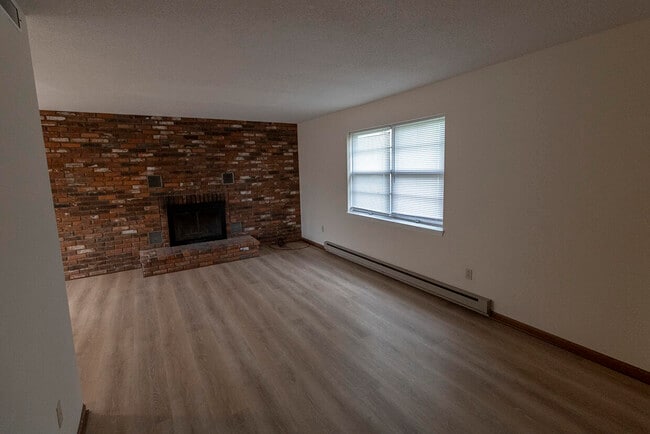 Building Photo - 1003 Canterbury Dr