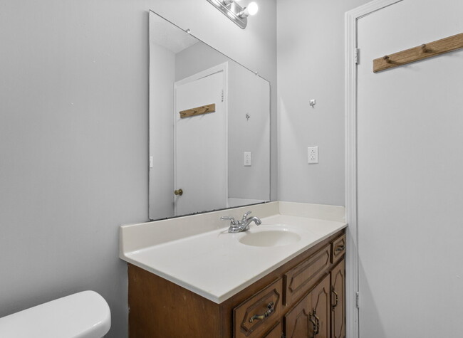 Building Photo - 3 Bedroom home with finished BASEMENT