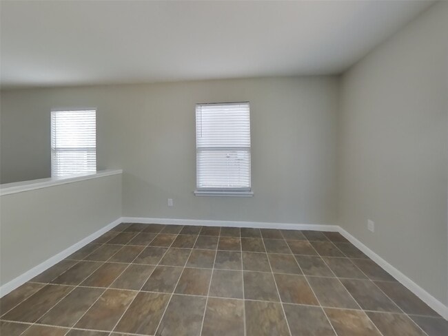 Building Photo - 10914 Tipton Oaks Dr