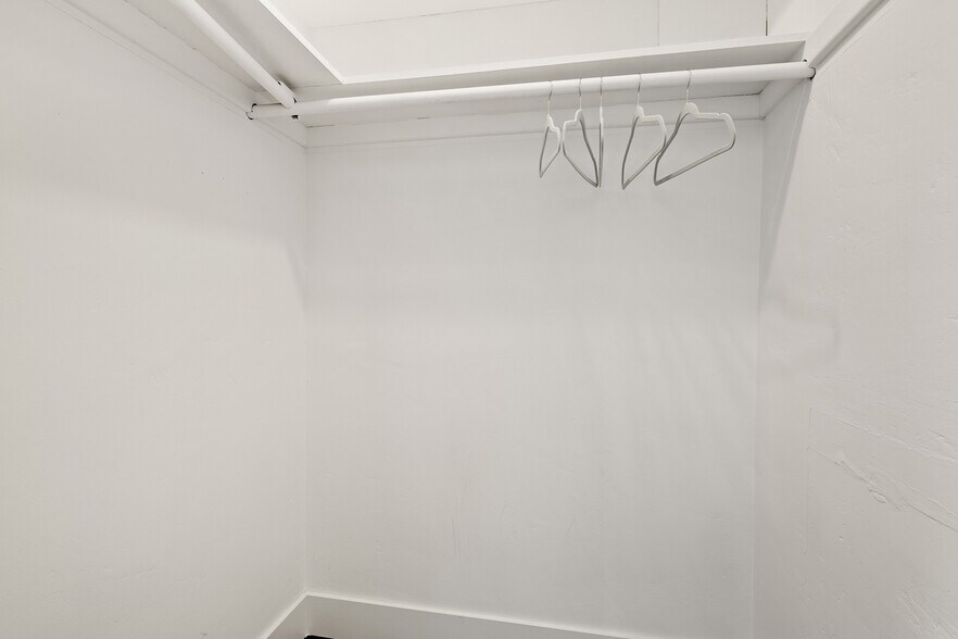 Building Photo - 8413 Kittyhawk Ave