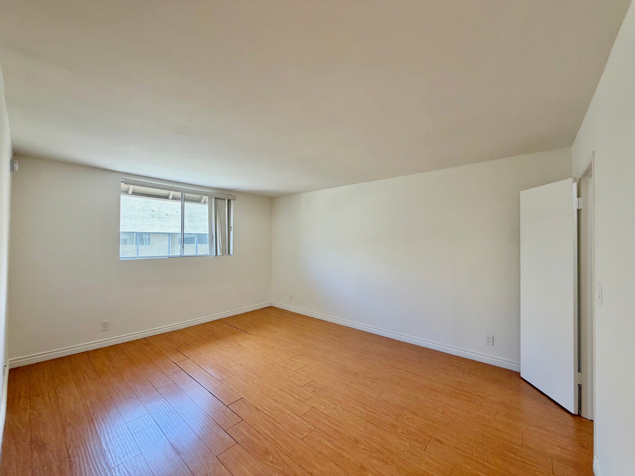 Primary Bedroom - 14141 Dickens St