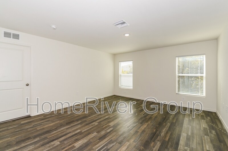 Building Photo - 3702 NW 48th St