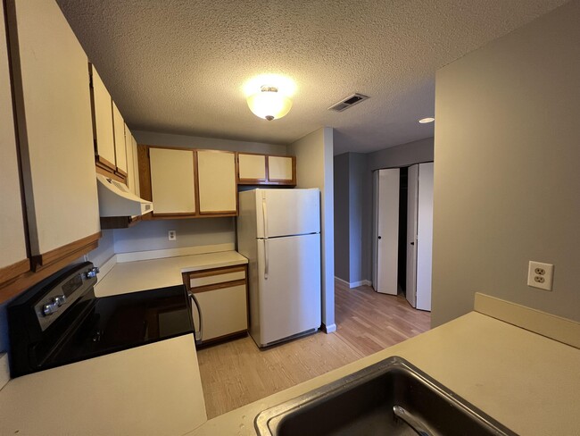 Building Photo - 15 Prospect St