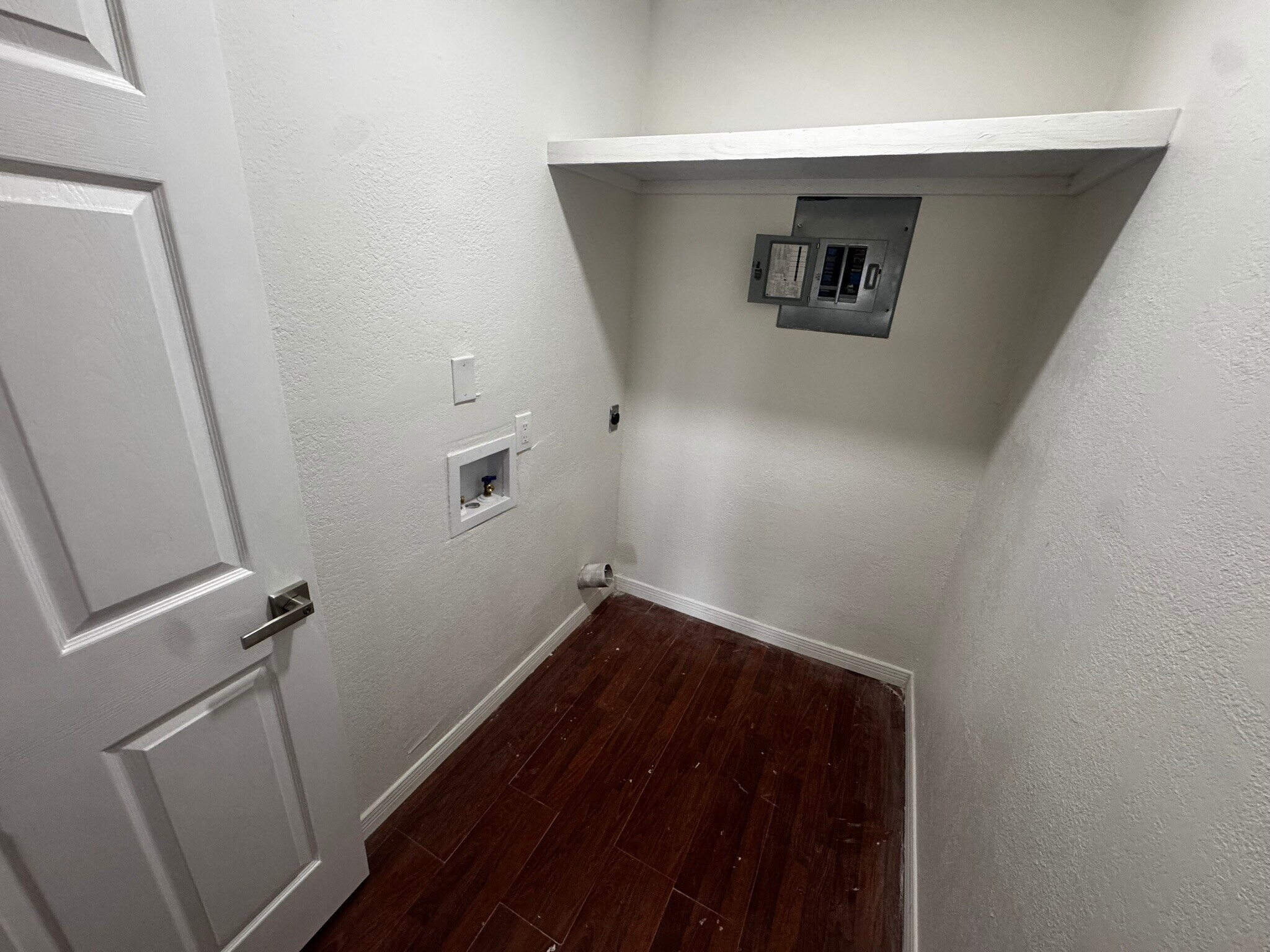 Building Photo - 5102 Beals Dr