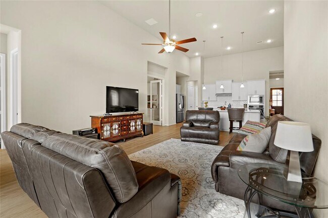 Building Photo - 31819 Harmony Heights Ln