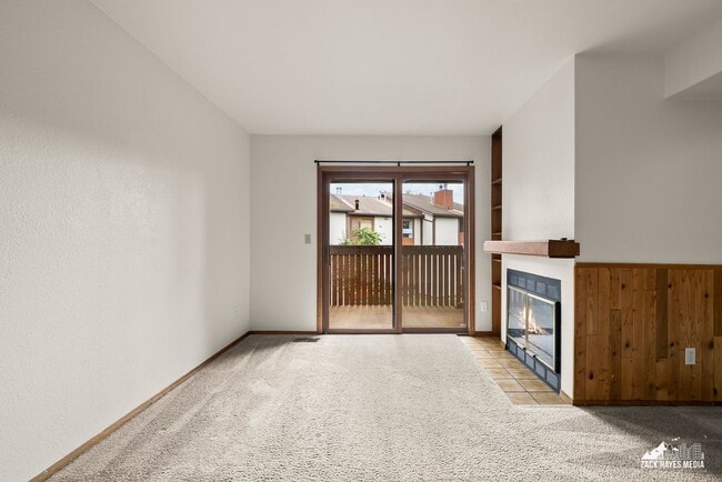 Building Photo - 7242 Foxridge Cir