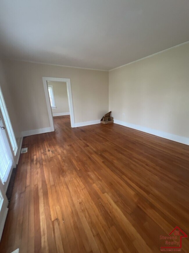 Building Photo - 236 S Young St