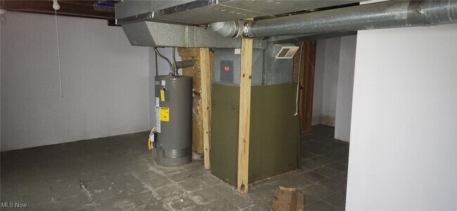 Building Photo - 920 Shehy St