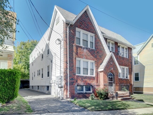 Building Photo - 97 La France Ave