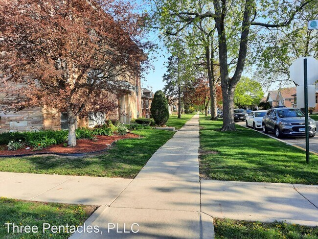 Building Photo - 3 br, 1.5 bath House - 7545 W Belden Ave #6