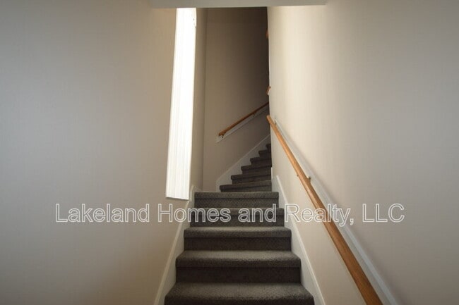 Building Photo - 534 Grasslands Village Cir