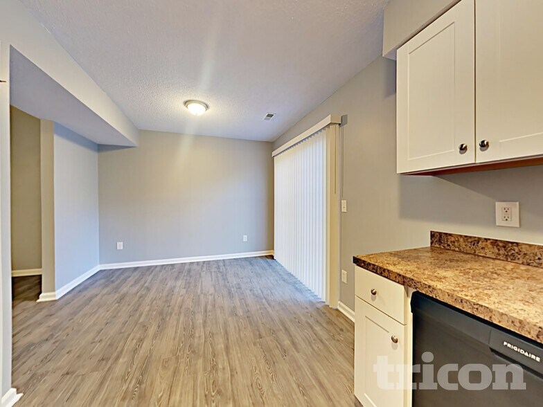 Building Photo - 7139 Markway Dr