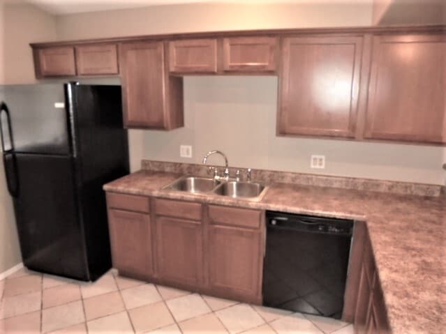 Building Photo - 7729 W Rancho Dr