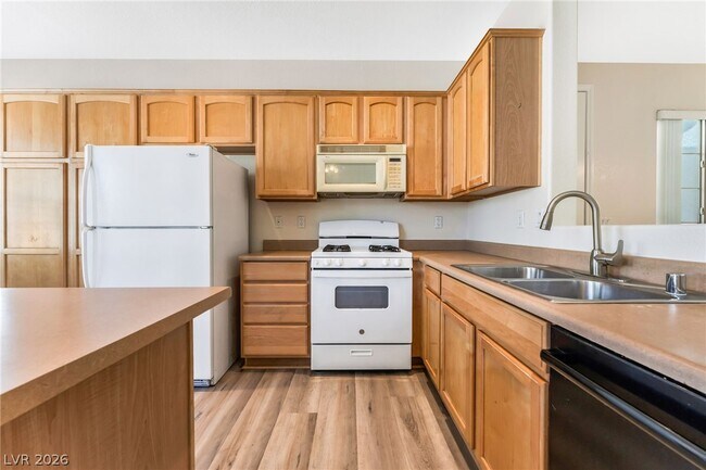 Building Photo - 6425 N Buttercup Creek St