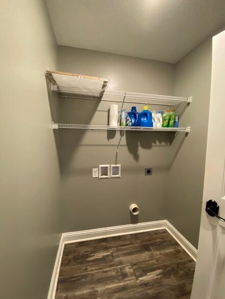 Building Photo - 30 Easy St