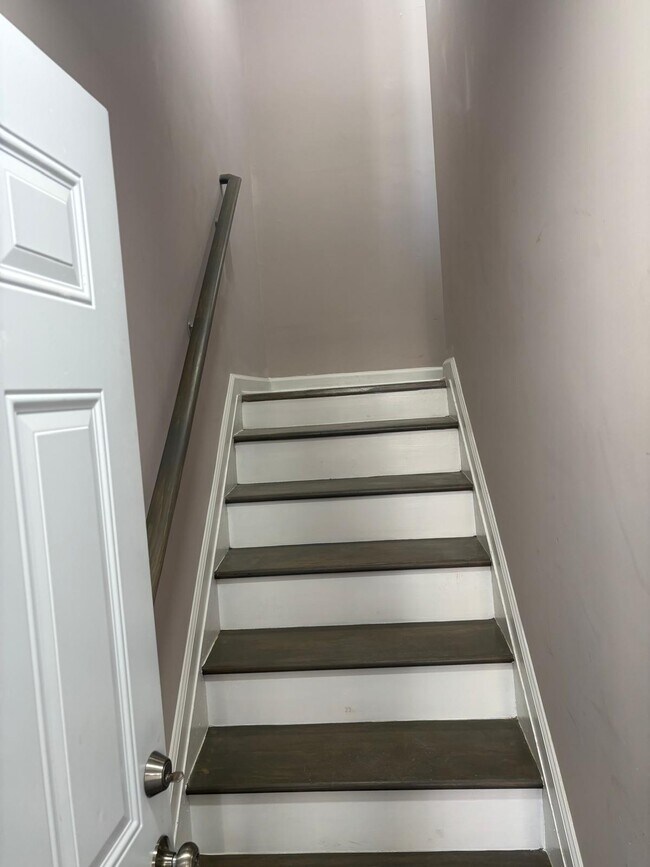 Building Photo - 1711 N Caroline St