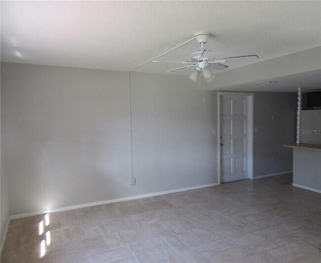 Building Photo - 463 76th Ave N