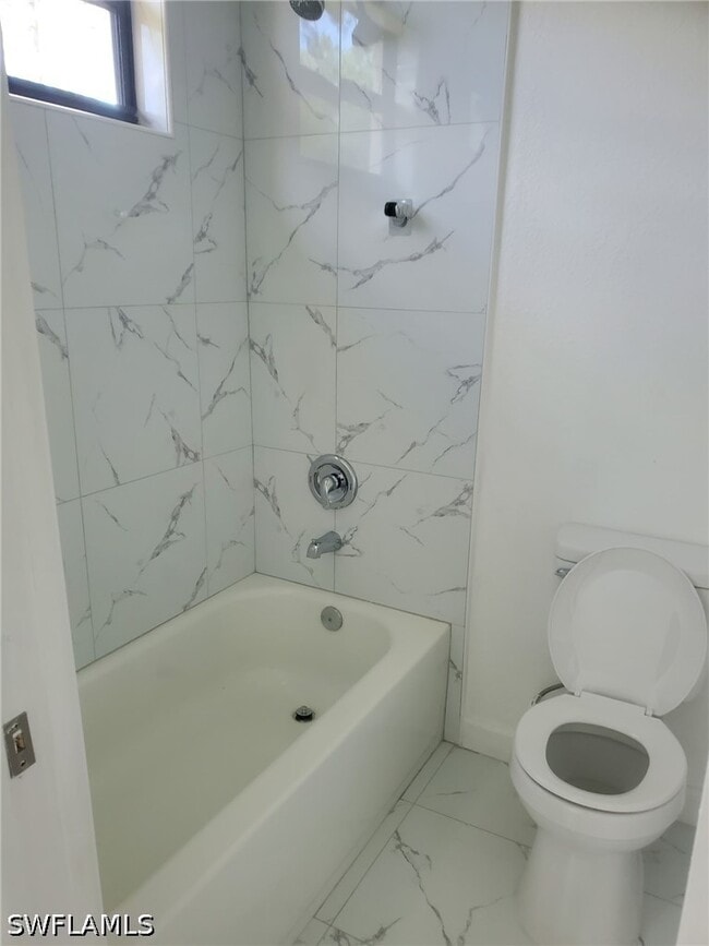 Building Photo - 1938 Laverna Ave