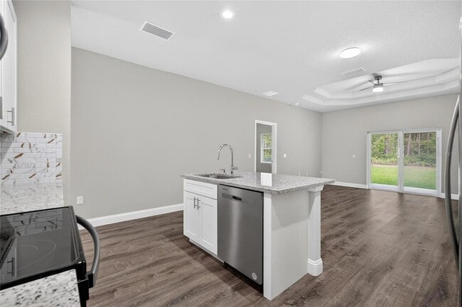 Building Photo - 44 Regency Dr