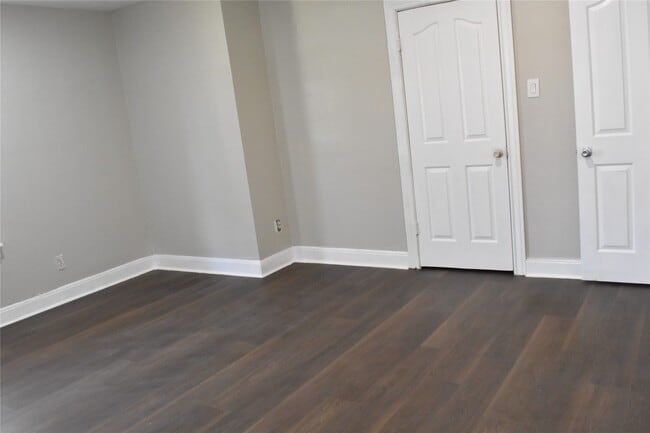 Building Photo - 8113 Bigwood St