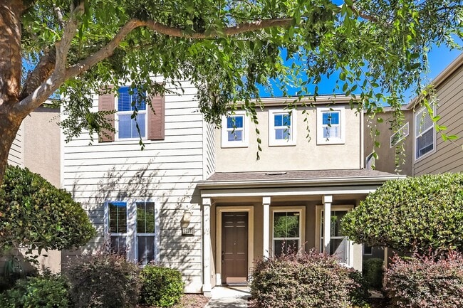 Building Photo - West Roseville Solar! 3 Bedroom, Plus den/...