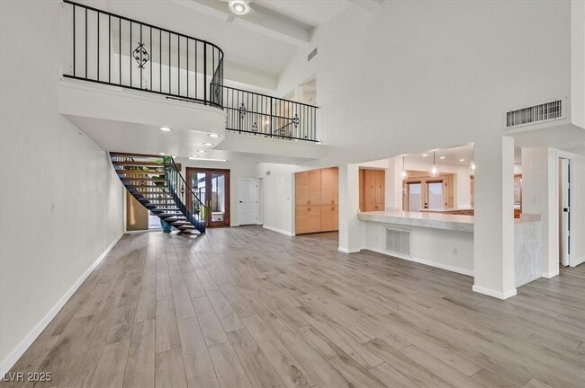 Building Photo - 3328 Plaza Del Paz