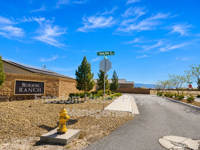 Building Photo - 3575 E Wallowa Dr