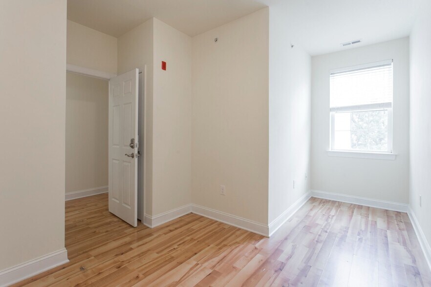 Building Photo - 1935 N 7th St