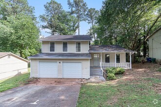 Building Photo - 3 bdrm, 2 bath in Stone Mountain