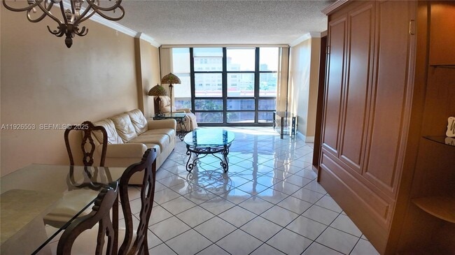 Building Photo - 2017 S Ocean Dr