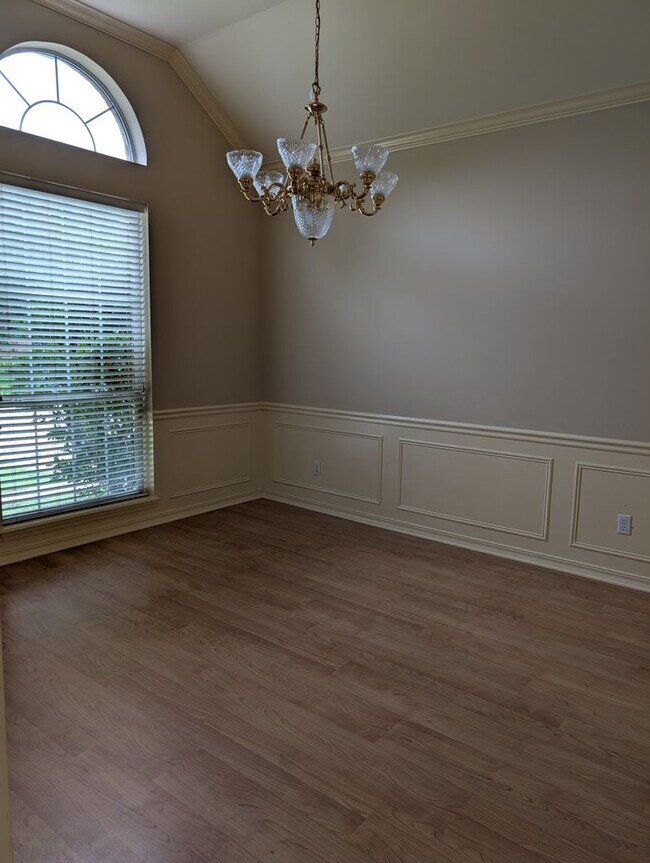 Building Photo - 1411 Magnolia Ridge