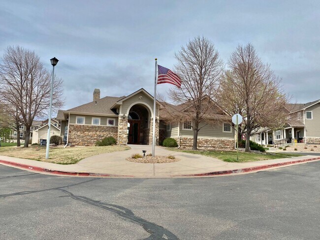 Building Photo - ***2 WEEKS FREE***West Greeley Spacious Townhome With New Carpet!