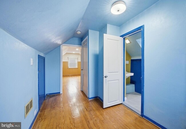 Building Photo - 3413 Yardley Dr