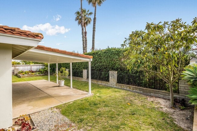 Building Photo - Tranquility on Beachside