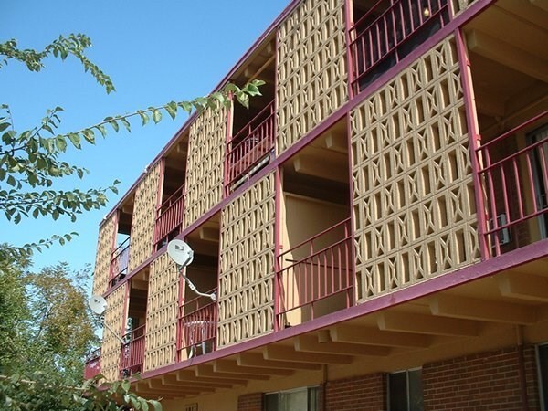 Building Photo - 1912 S University Blvd