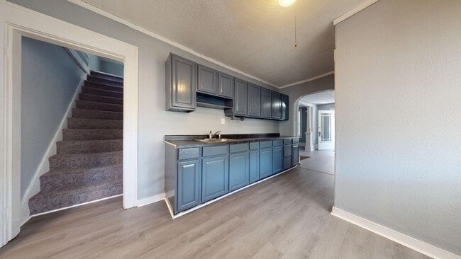Building Photo - 3 bedroom, 1 1/2 bath in Mansfield!
