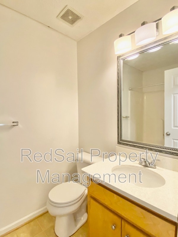 Building Photo - 534 Brightwood Ave