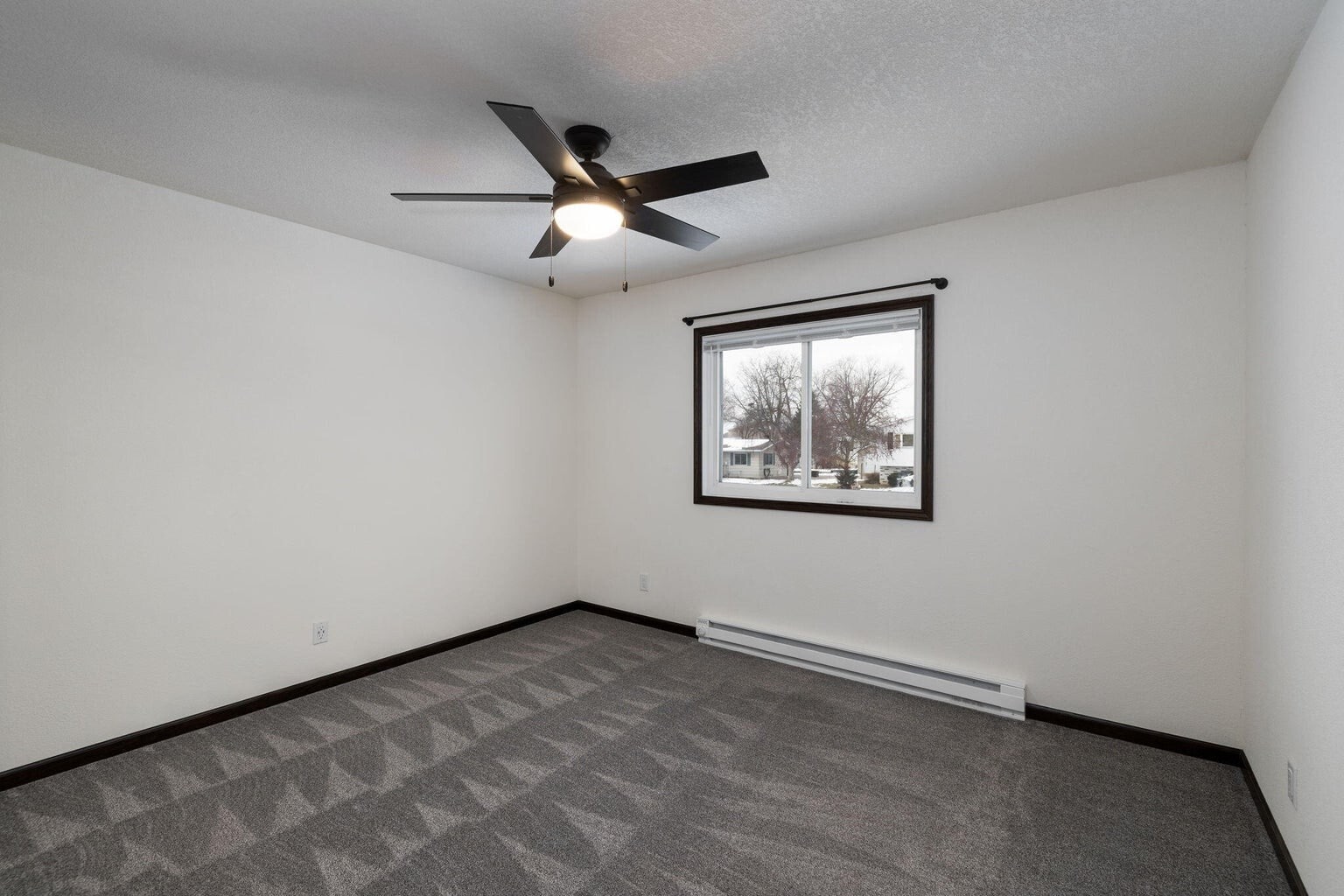 Building Photo - 419 Campfire Dr