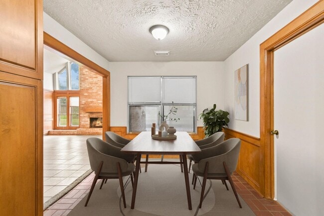 Building Photo - 3735 Pineleaf Dr