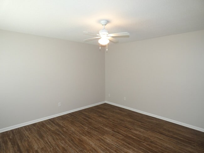Building Photo - Beautiful Duplex in Gladstone, MO