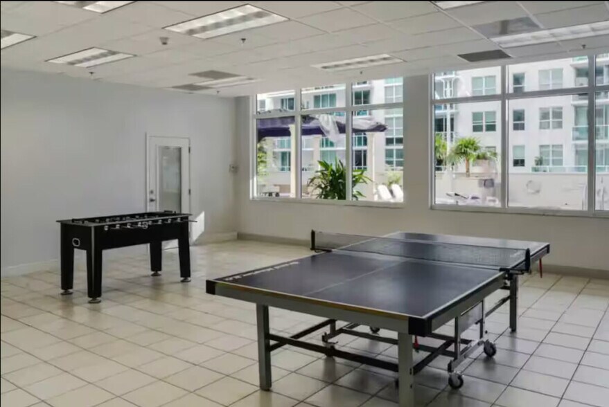 Building Photo - 1101 Brickell Ave