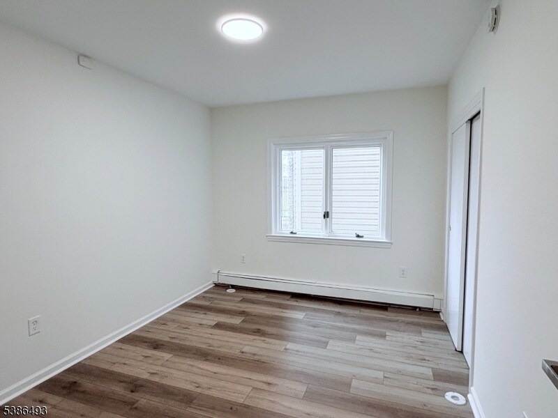 Building Photo - 82 Elm St