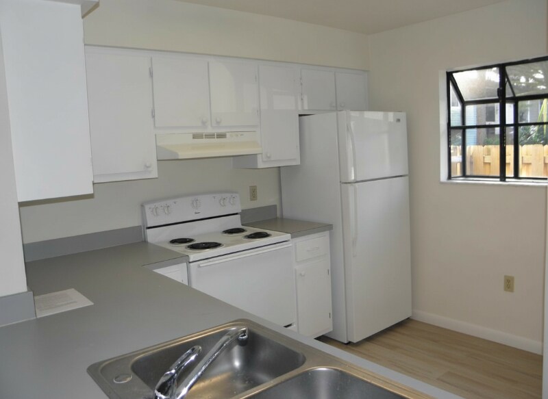 Building Photo - 2125 SW 39th Way